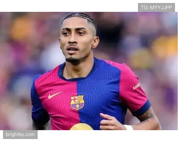 拉菲尼亚：从边路爆点到稳定输出的角色进化解析