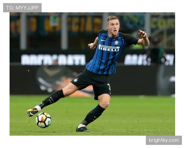 什克里尼亚尔如何从斯洛伐克新星成长为国米后防核心？